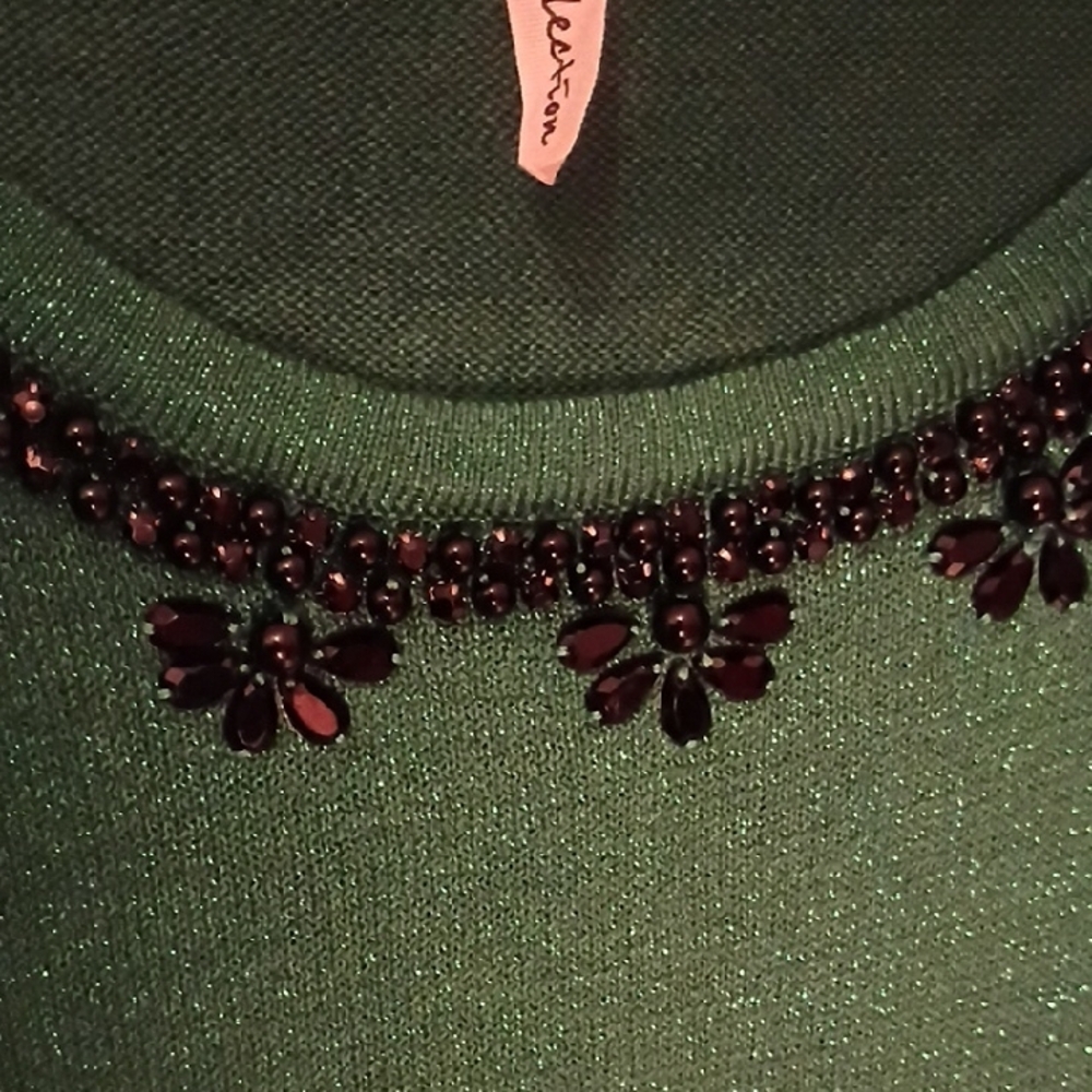 NY Collection Emerald Knit with Beaded Detail - Picture 3 of 10